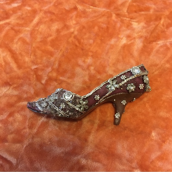 FREE WITH PURCHASE! Vintage sparkly high heeled shoe ceramic decorative figure - Picture 2 of 4
